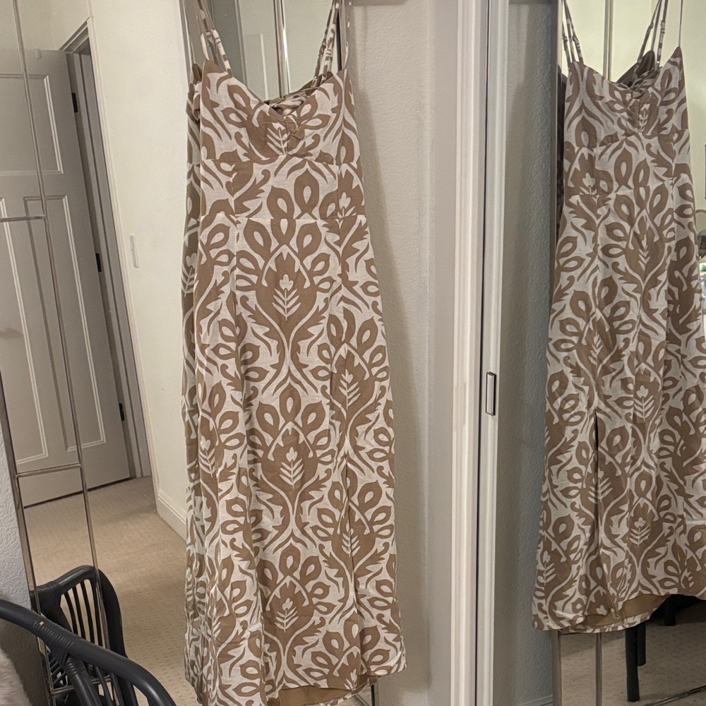 American Eagle Outfitters Tan and White Patterned Maxi Dress